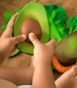 Oliu0026Carol Arnold the Avocado New