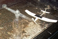 4M Green Science Móvil Avión solar · Online