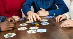 FlexiQ Hands Up! · Outlet