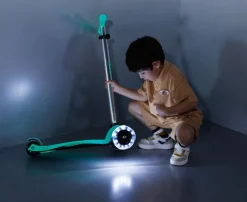 Micro Patinete Maxi Deluxe Glow LED · Turquesa