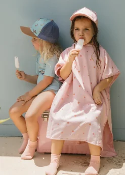 Monnëka Poncho de Playa · Strawberries Outlet